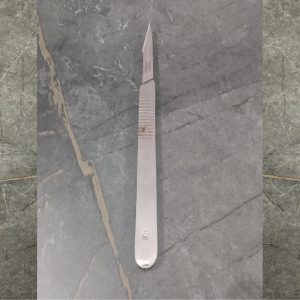 Surgical knife with #11 blade for mobile use